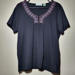 Vintage Women's Tee With Embroidered Detailing